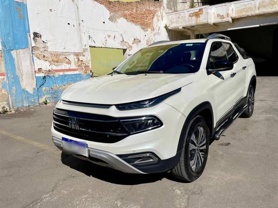 FIAT TORO 2.0 16V TURBO DIESEL VOLCANO 4WD AT9 FIAT TORO 2.0 16V TURBO DIESEL VOLCANO 4WD AT9